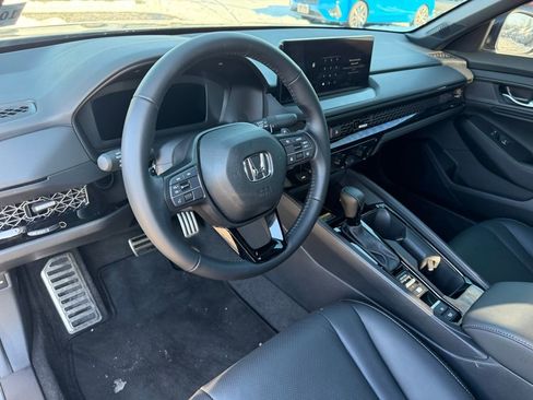 Used 2025 Honda Accord Sport image 16