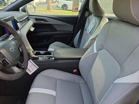 New 2026 Toyota Camry SE w/ Convenience Package FWD image 8