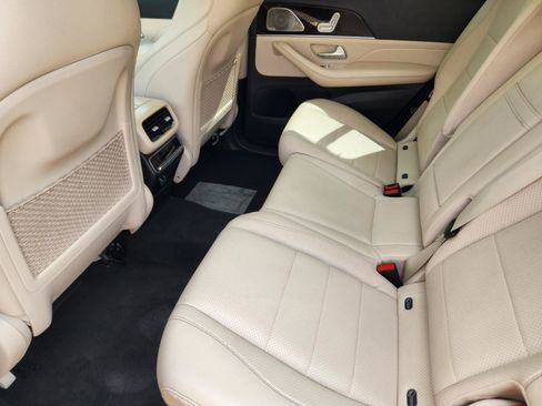 Used 2021 Mercedes-Benz GLS 450 4MATIC image 30