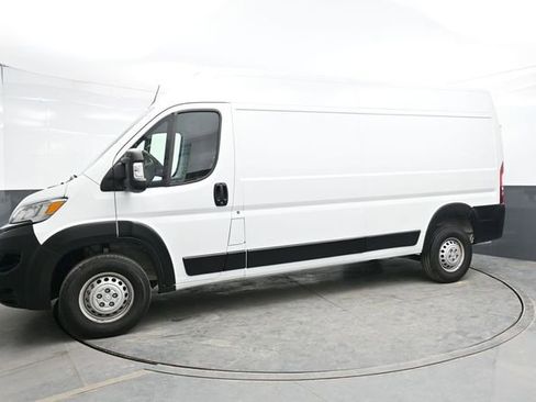 Used 2025 RAM ProMaster 2500 w/ Convenience Group image 3