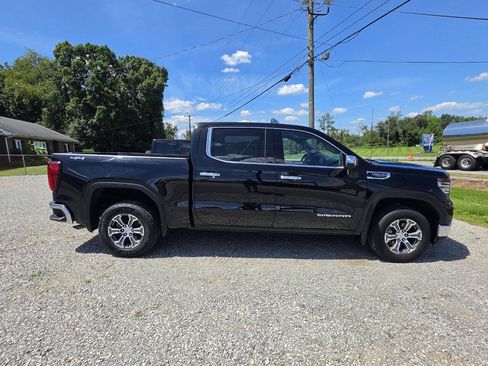 Used 2025 GMC Sierra 1500 SLT AWD/4WD image 1