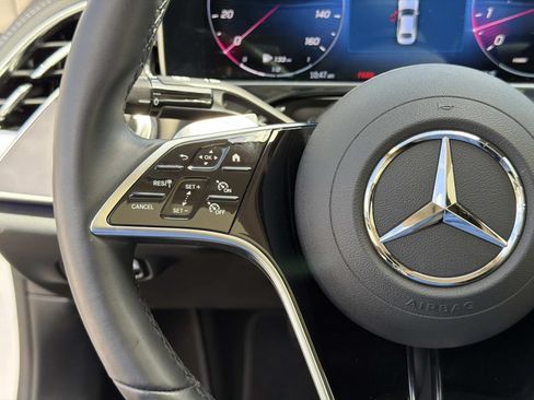 Used 2025 Mercedes-Benz E 350 4MATIC Sedan image 23