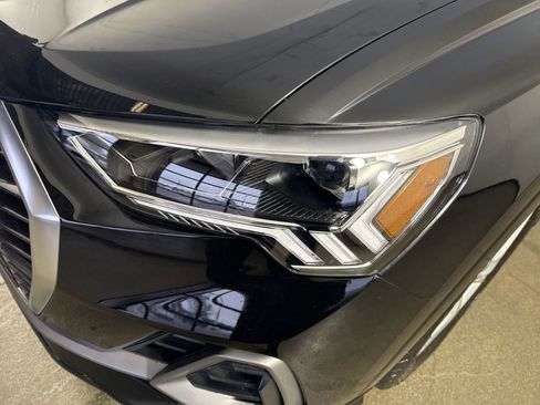 Used 2024 Audi Q3 2.0T Premium Plus w/ Premium Plus Package image 29