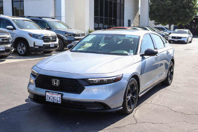 Used 2025 Honda Accord SE image 4