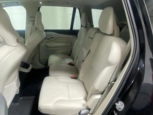 Certified 2025 Volvo XC90 B5 Core w/ Protection Package Premier AWD/4WD image 14