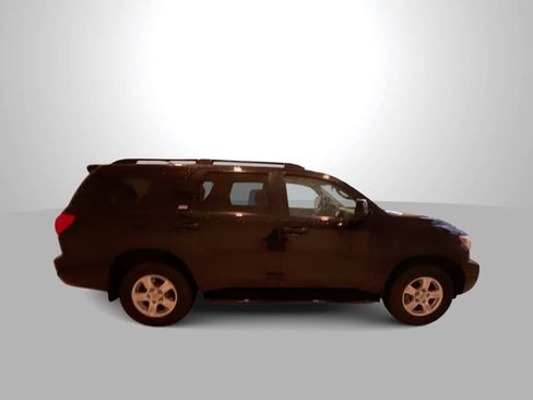 Used 2016 Toyota Sequoia SR5 AWD/4WD image 9