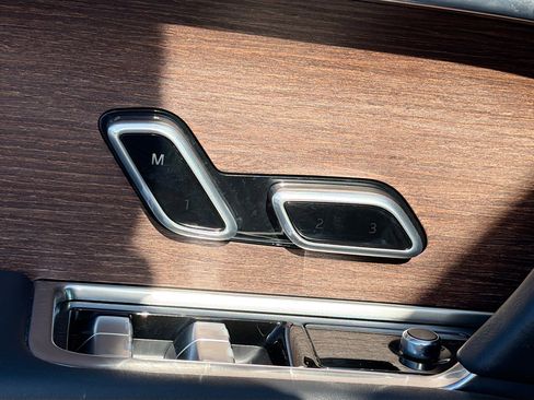 Used 2024 Land Rover Range Rover SE image 26