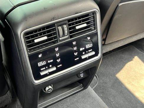 Certified 2023 Porsche Cayenne Platinum Edition AWD/4WD image 19