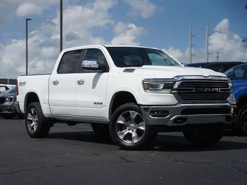Used 2020 RAM 1500 Laramie w/ Off Road Group AWD/4WD image 2