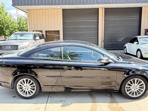 Used 2009 Volvo C70 T5 FWD image 71