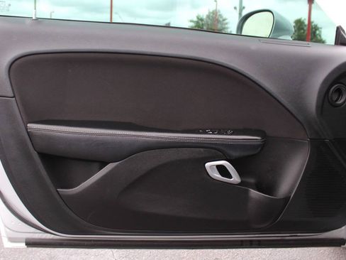 Used 2021 Dodge Challenger SXT RWD image 14