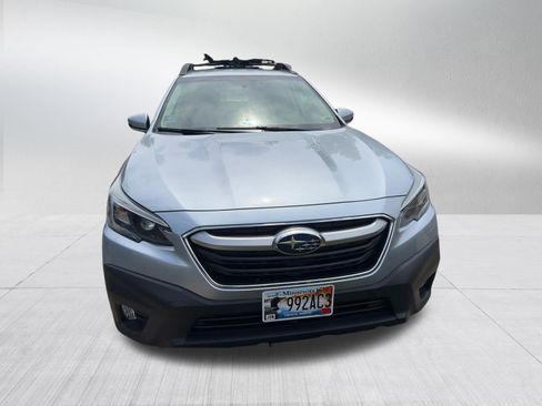 Used 2020 Subaru Outback Premium AWD/4WD image 2