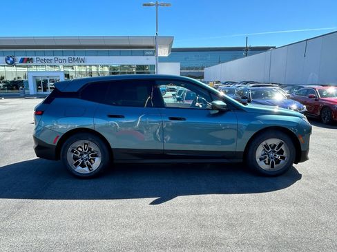 Used 2023 BMW iX xDrive50 AWD/4WD image 6