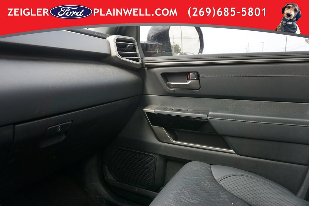 Used 2025 Toyota Tundra Limited AWD/4WD image 28