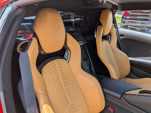 Used 2021 Chevrolet Corvette Stingray Preferred Cpe w/ Z51 Performance Package RWD image 13