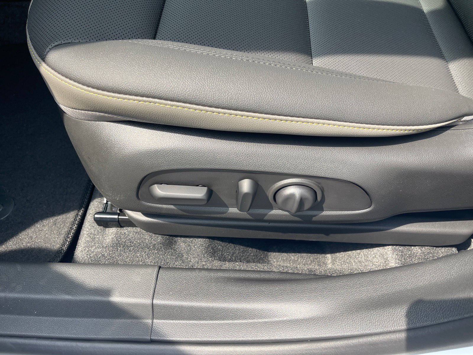 New 2026 Chevrolet Trax ACTIV FWD image 9