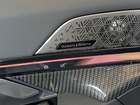 New 2027 BMW 550e xDrive image 15