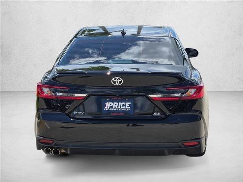 Used 2025 Toyota Camry SE w/ Convenience Package FWD image 7