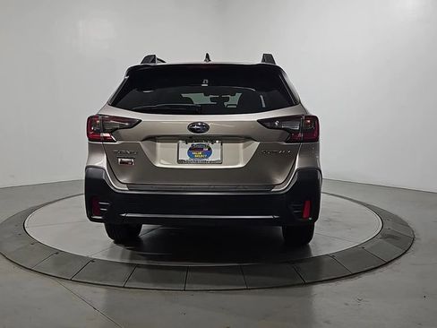 Used 2020 Subaru Outback Premium AWD/4WD image 4
