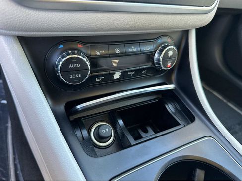 Used 2019 Mercedes-Benz GLA 250 image 27