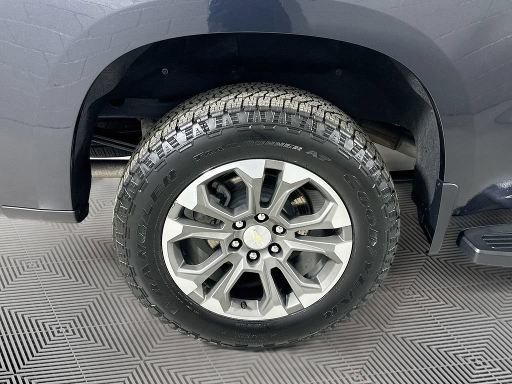 Used 2024 Chevrolet Silverado 1500 High Country AWD/4WD image 28