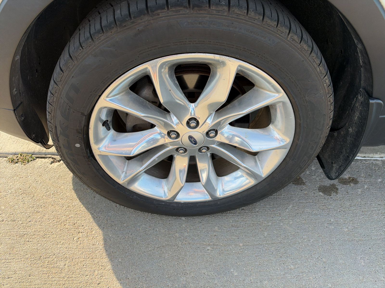 Used 2014 Ford Explorer XLT w/ Equipment Group 202A FWD image 9