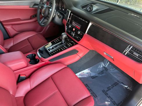 New 2026 Porsche Macan GTS AWD/4WD image 17