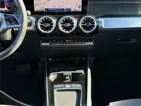 Certified 2025 Mercedes-Benz GLB 250 4MATIC image 16