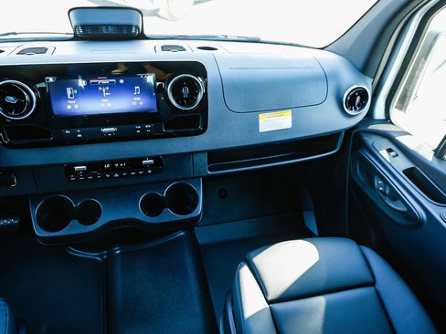 New 2025 Mercedes-Benz Sprinter 2500 image 15