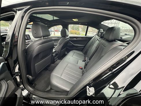 Used 2022 BMW 530i xDrive w/ Premium Package image 12