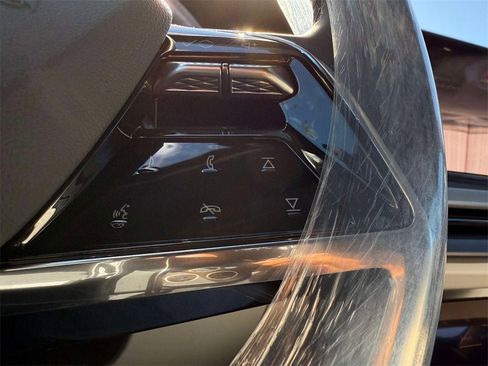 New 2026 Cadillac Vistiq Luxury image 17