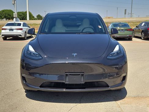 Used 2025 Tesla Model Y Long Range AWD/4WD image 10