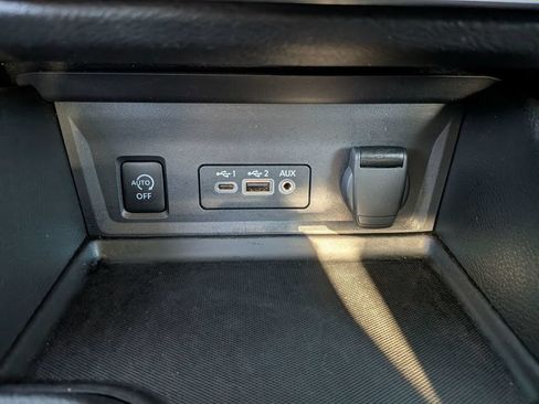 Used 2024 Nissan Sentra SV FWD image 35