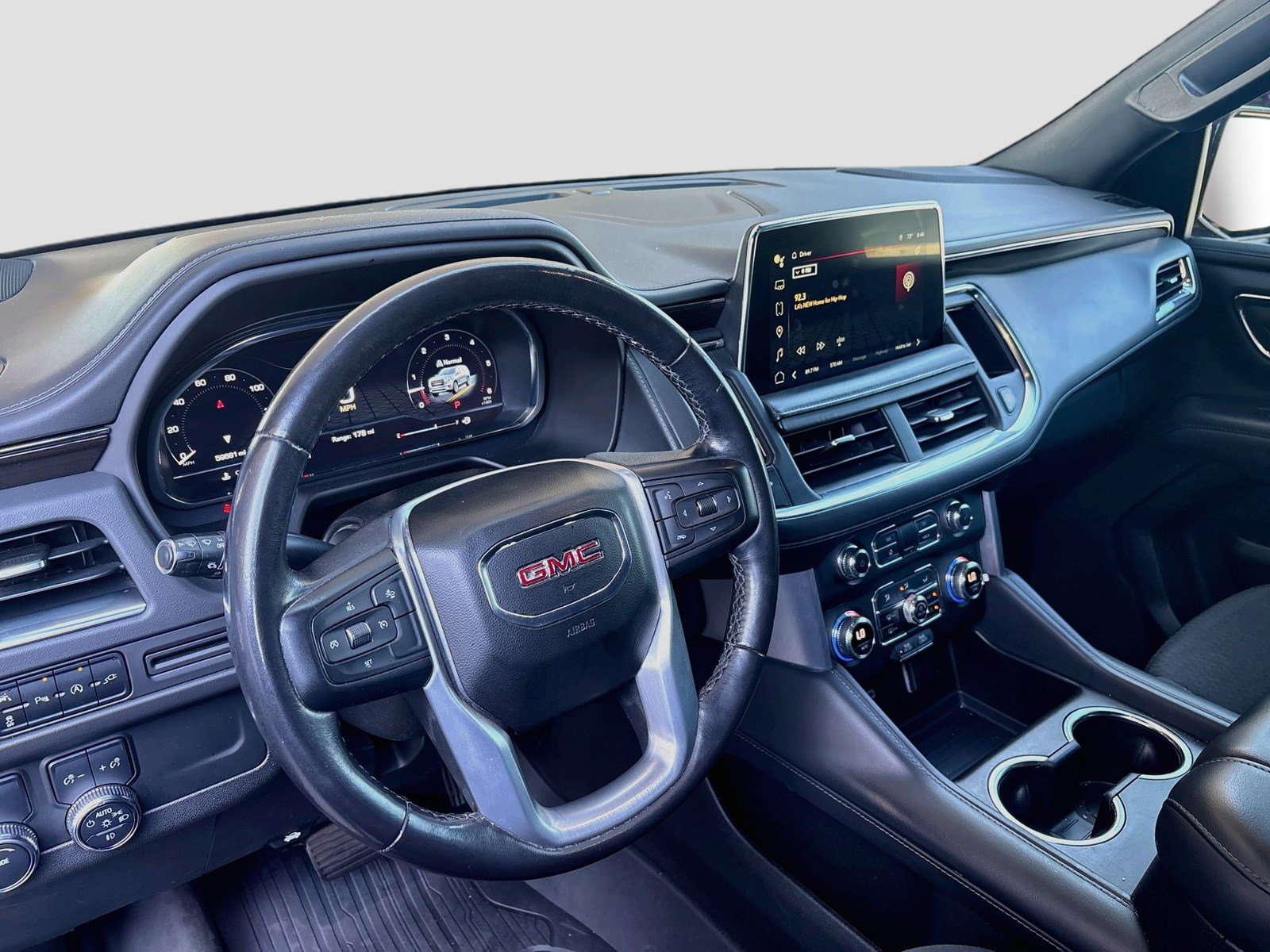 Used 2022 GMC Yukon SLE w/ Gmc Pro Safety Plus Package RWD image 7