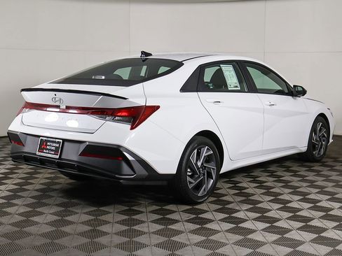 Used 2025 Hyundai Elantra Sport w/ Cargo Package FWD image 9