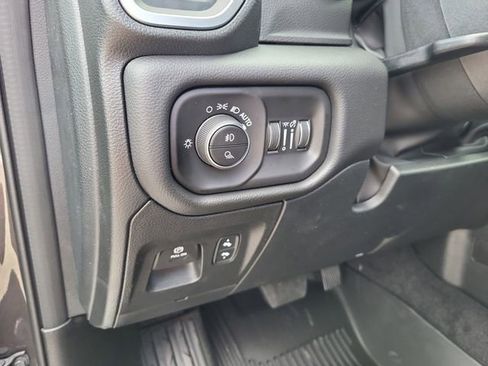 New 2026 RAM 1500 4x4 Crew Cab image 14
