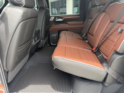 New 2026 GMC Sierra 2500 Denali Ultimate AWD/4WD image 17
