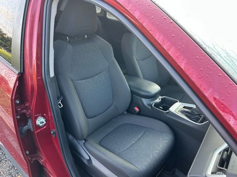 Used 2023 Toyota RAV4 XLE image 15