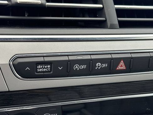 Used 2018 Audi Q7 2.0T Premium Plus AWD/4WD image 32