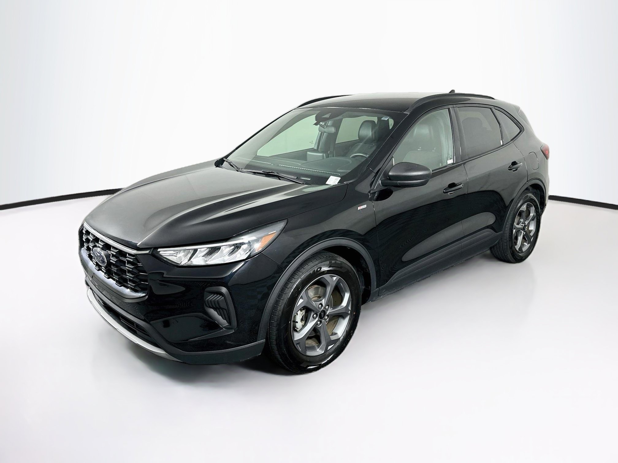Used 2025 Ford Escape ST-Line FWD image 3