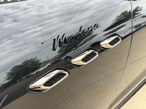 Used 2023 Maserati Levante Modena AWD/4WD image 15