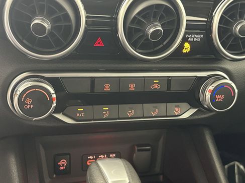 Certified 2025 Nissan Sentra SV FWD image 19