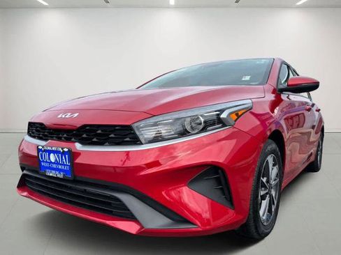 Used 2024 Kia Forte LXS w/ LXS Technology Package image 2