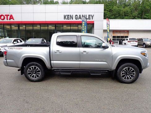 Certified 2023 Toyota Tacoma TRD Sport w/ Technology Package AWD/4WD image 2