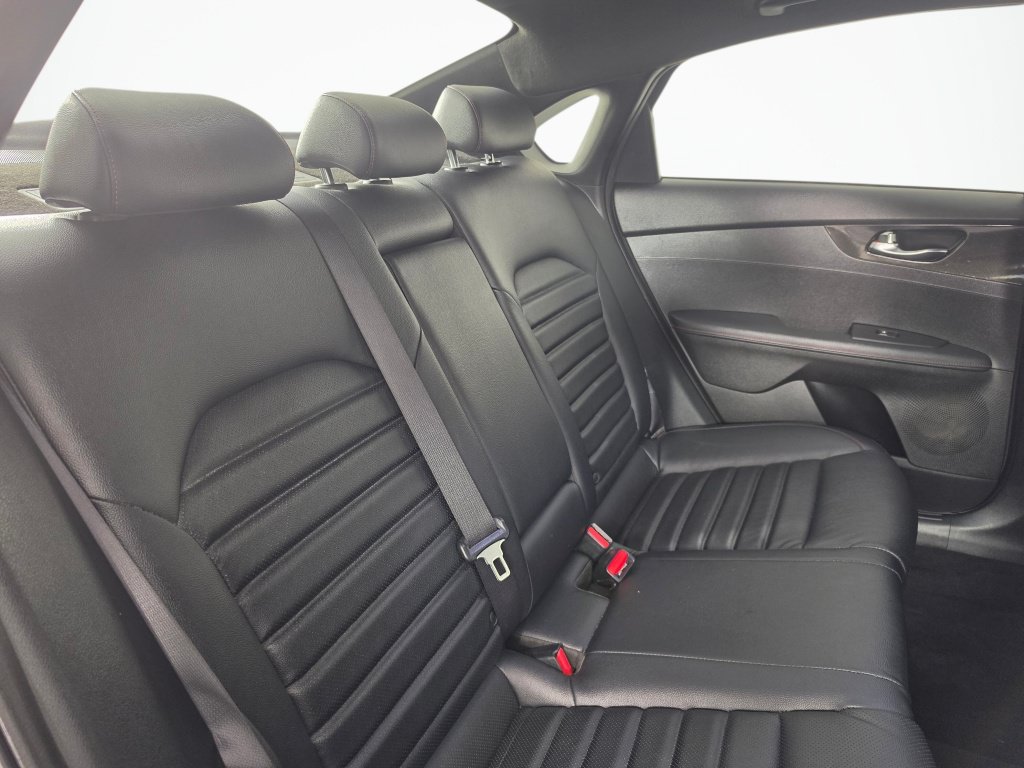 Used 2023 Kia Forte GT FWD image 39