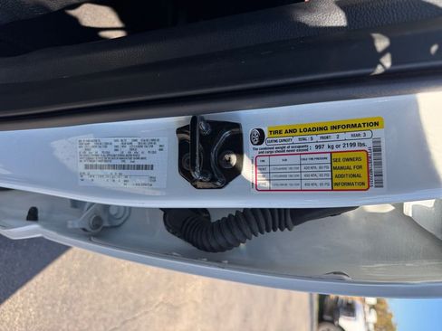 Used 2022 Ford F250 Lariat w/ Black Appearance Package image 28