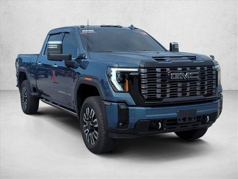 Used 2026 GMC Sierra 2500 Denali Ultimate AWD/4WD image 3