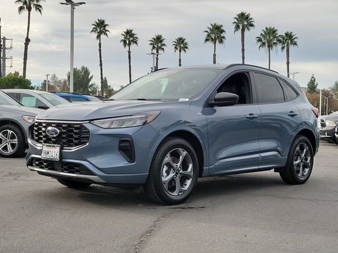 Used 2023 Ford Escape ST-Line image 17