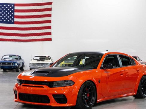 Used 2023 Dodge Charger SRT Hellcat RWD image 3