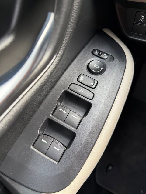 Used 2024 Honda HR-V LX image 17
